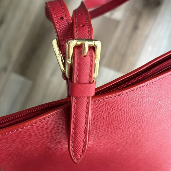 Tory Burch saffiano leather tote - Picture 7 of 8